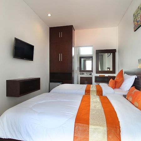 Lotus Tirta Seminyak Hotel Buitenkant foto